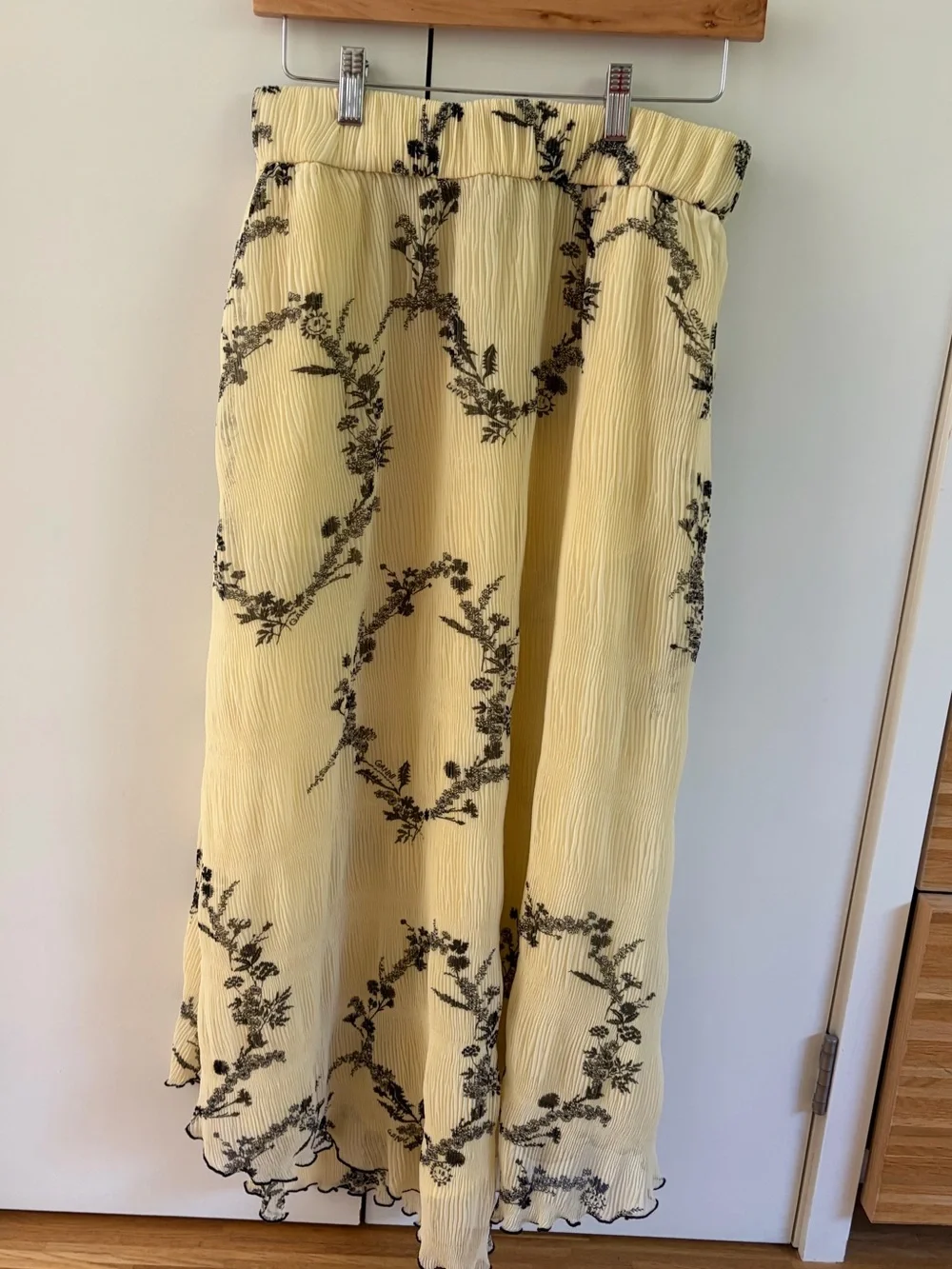 GANNI Butter Yellow Floral Print Midi Skirt - Picture 1 of 4